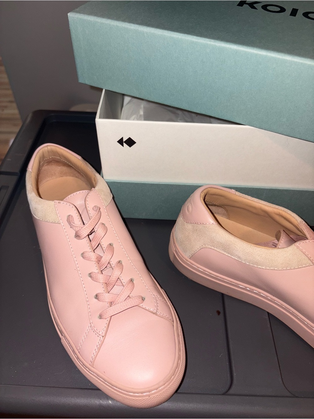 KOIO Women's Blush Pink Leather Low-Top Sneakers - Picture 2 of 9
